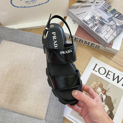 P    23 New Thick Sandals