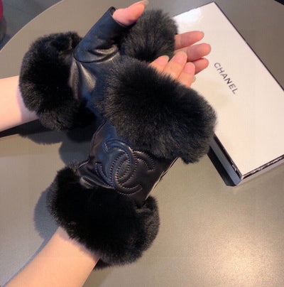 C  Rabbit Fur Sheepskin Gloves