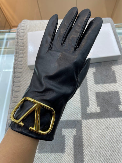 V  23 years new sheepskin gloves (official website synchronisation)