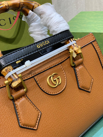 G  DIANA shoulder bag