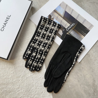 C   Fashion Wool Gloves