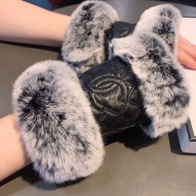 C  Rabbit Fur New Sheepskin Gloves