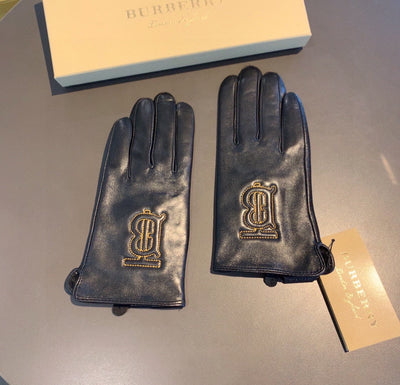 B   Fashion Gloves