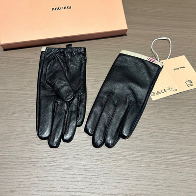 M   Fashion Gloves