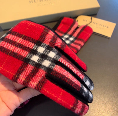 B   Wool Fashion Gloves