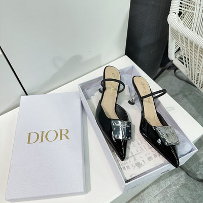 DI* 24 early spring new product cow patent leather sandalsVIP 1:1