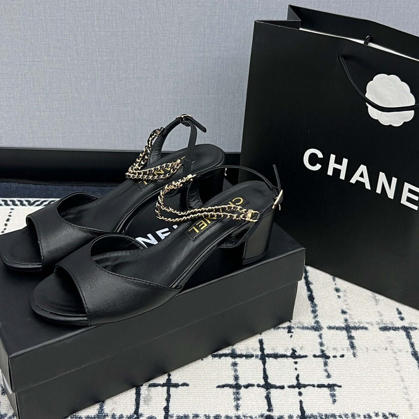 CHAN* 24 new sandals