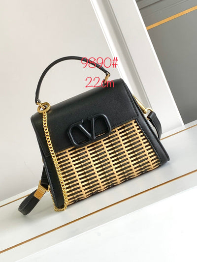 Valenti* 24 new woven handbags