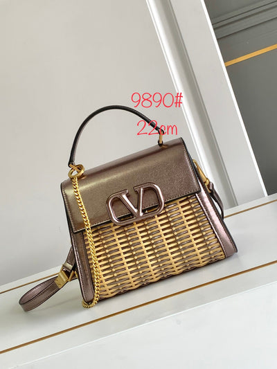 Valenti* 24 new woven handbags