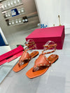 Valentino* 24 new flat sandals with rivets and hollowed-out back  1:1 VIP