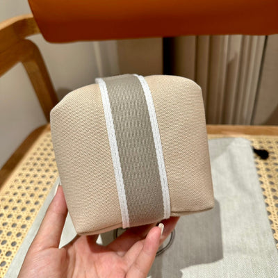 Herm* cosmetic bag