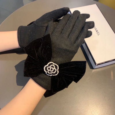 C   Big Bow Fashion Gloves