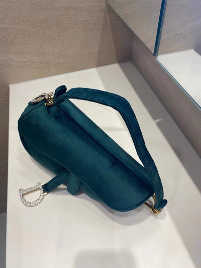 D   velvet saddle bag