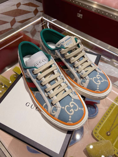 GU* embroidered casual shoes