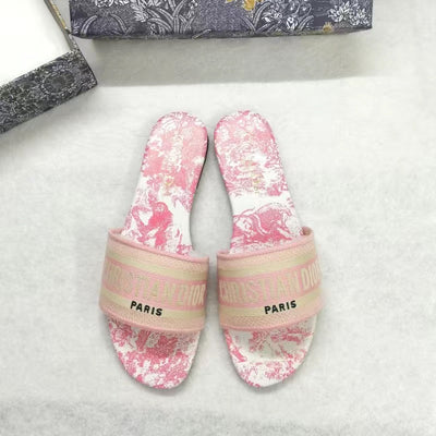 DIO* 23 new letter embroidered slippers