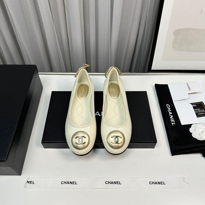 Golden soft satin Chanel shoes VIP1:1