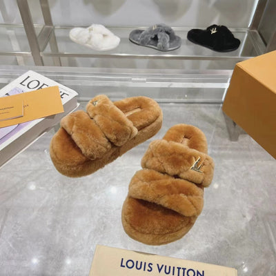 LV new fur slippers VIP1:1