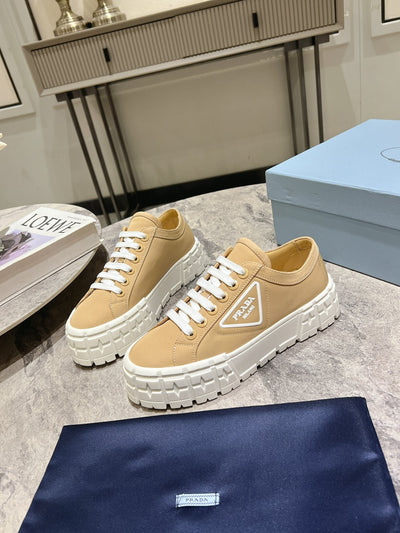 Sports shoes, new Prada low-top biscuit shoes VIP1:1