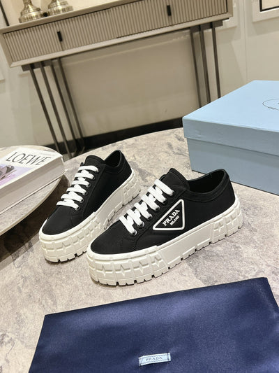 Sports shoes, new Prada low-top biscuit shoes VIP1:1