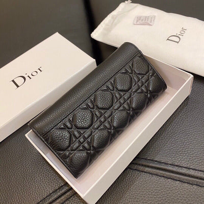 D  New Wallet