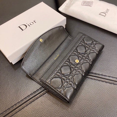 D  New Wallet