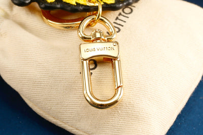 L  new creative keychain