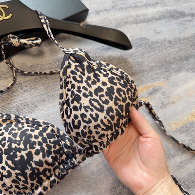 Leopard print DI seaside vacation