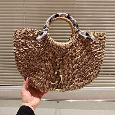 Straw bag Y casually matched