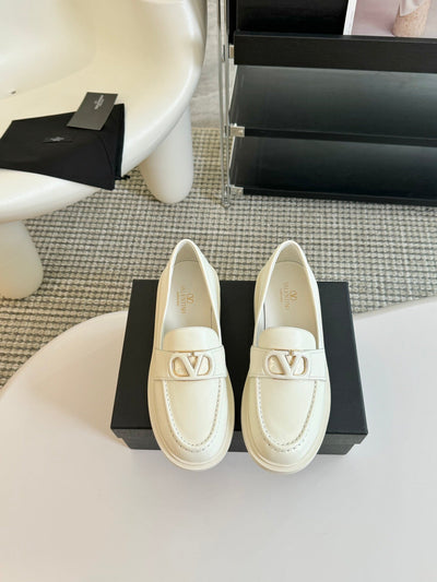 New V** on loafersVIP1:1