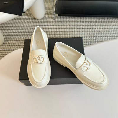 New V** on loafersVIP1:1