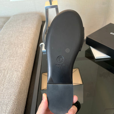 Sandals 𝐂𝐇*𝐍𝐄𝐋𝟐4s Slippers