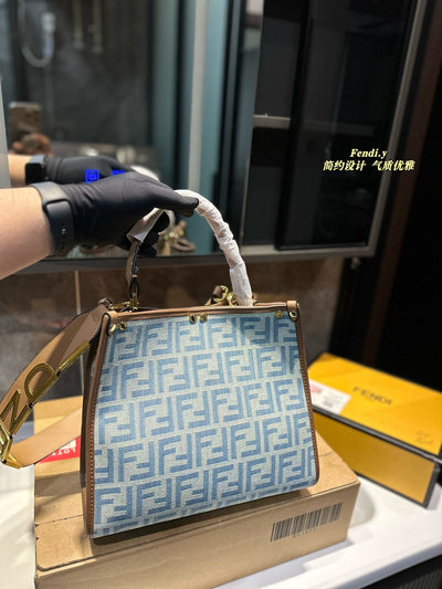 Kitten bag 24SS Fendi 07