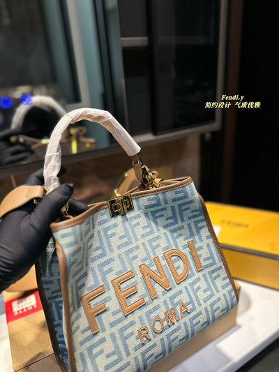 Kitten bag 24SS Fendi 07