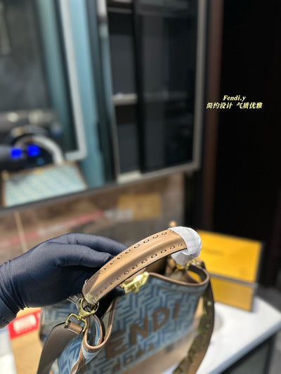 Kitten bag 24SS Fendi 07