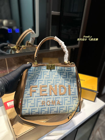 Kitten bag 24SS Fendi 07