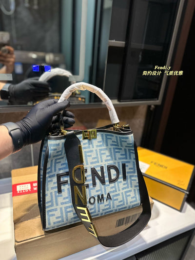 Kitten bag 24SS Fendi 07