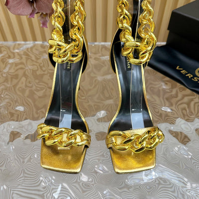 Walking charm and beauty online Versace new high heels