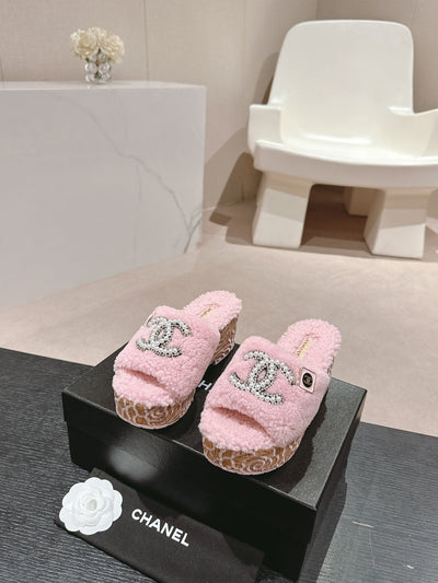 Pink Fur Slippers Chanel VIP1:1