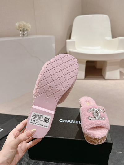 Pink Fur Slippers Chanel VIP1:1