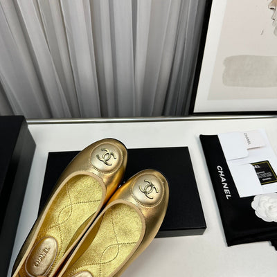 Golden soft satin Chanel shoes VIP1:1