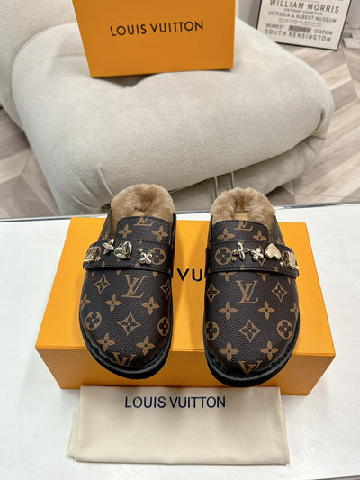 Louis Vuitton** new 2025 new style high quality VIP1:1 closed toe slippers