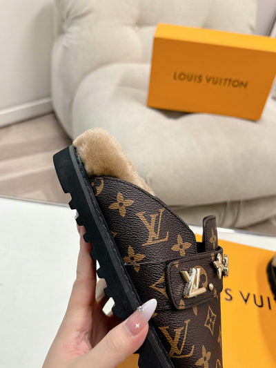 Louis Vuitton** new 2025 new style high quality VIP1:1 closed toe slippers