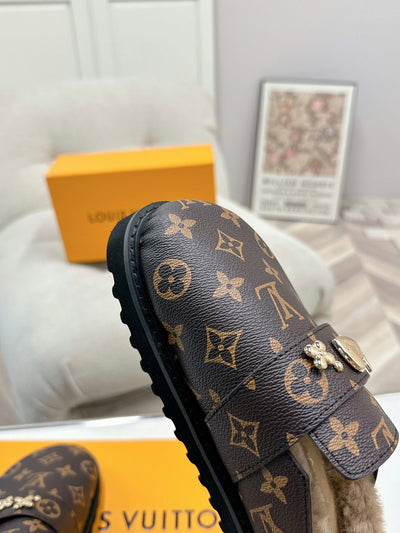 Louis Vuitton** new 2025 new style high quality VIP1:1 closed toe slippers