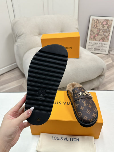 Louis Vuitton** new 2025 new style high quality VIP1:1 closed toe slippers